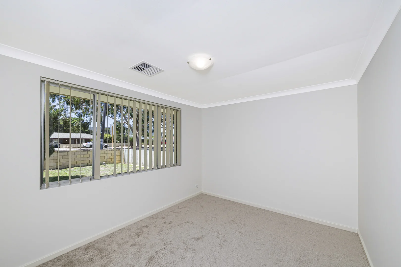 Additional image 8 of 141 Cammillo Road, Camillo WA 6111