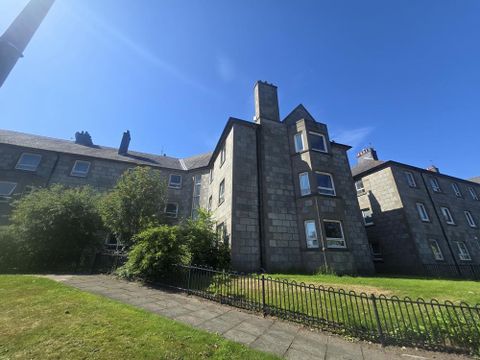Powis Crescent, First Floor AB24