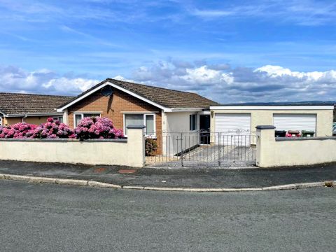 Sharrose Road, Plymouth, Devon PL9