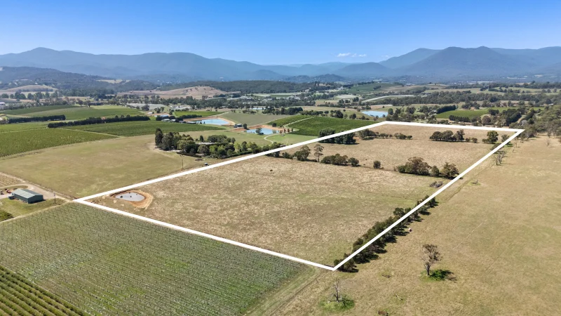 12 Maddens Lane, Coldstream VIC 3770 photo 2