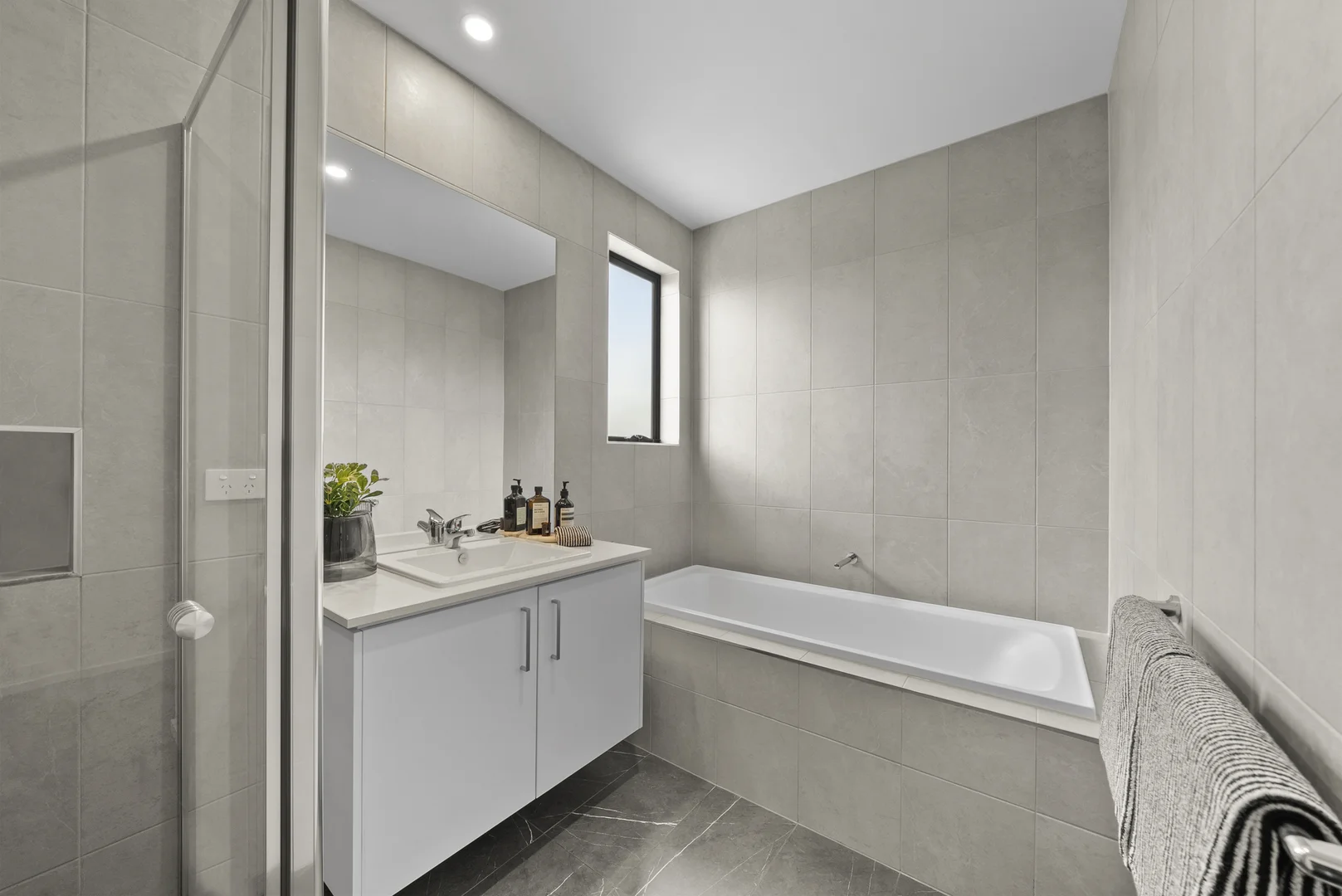 Additional image 7 of 92 North Road, Avondale Heights VIC 3034