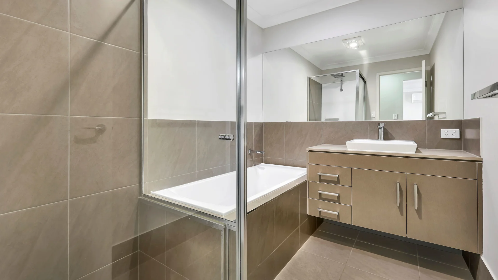 Additional image 14 of 4/7 Cardamon Crescent, Glenvale QLD 4350