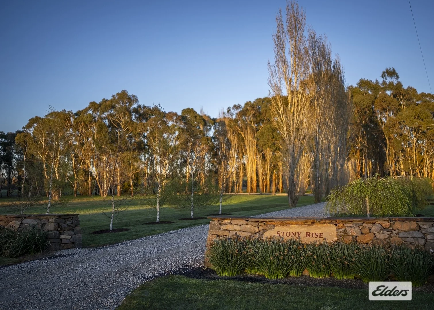 145 Donovans Road, Woodend VIC 3442