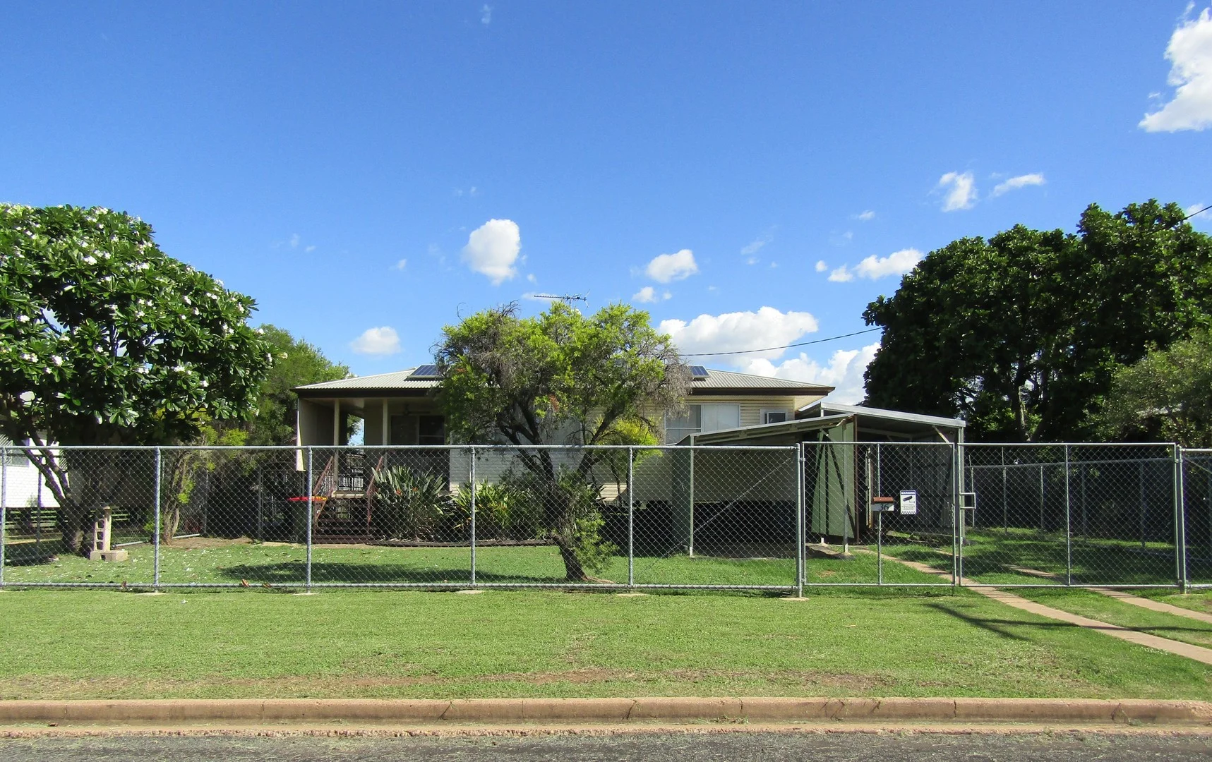 36 Bottletree Avenue, Blackwater QLD 4717