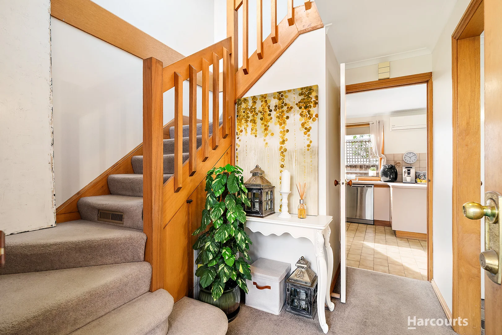 Additional image 2 of 2/930 Doncaster Road, Doncaster East VIC 3109
