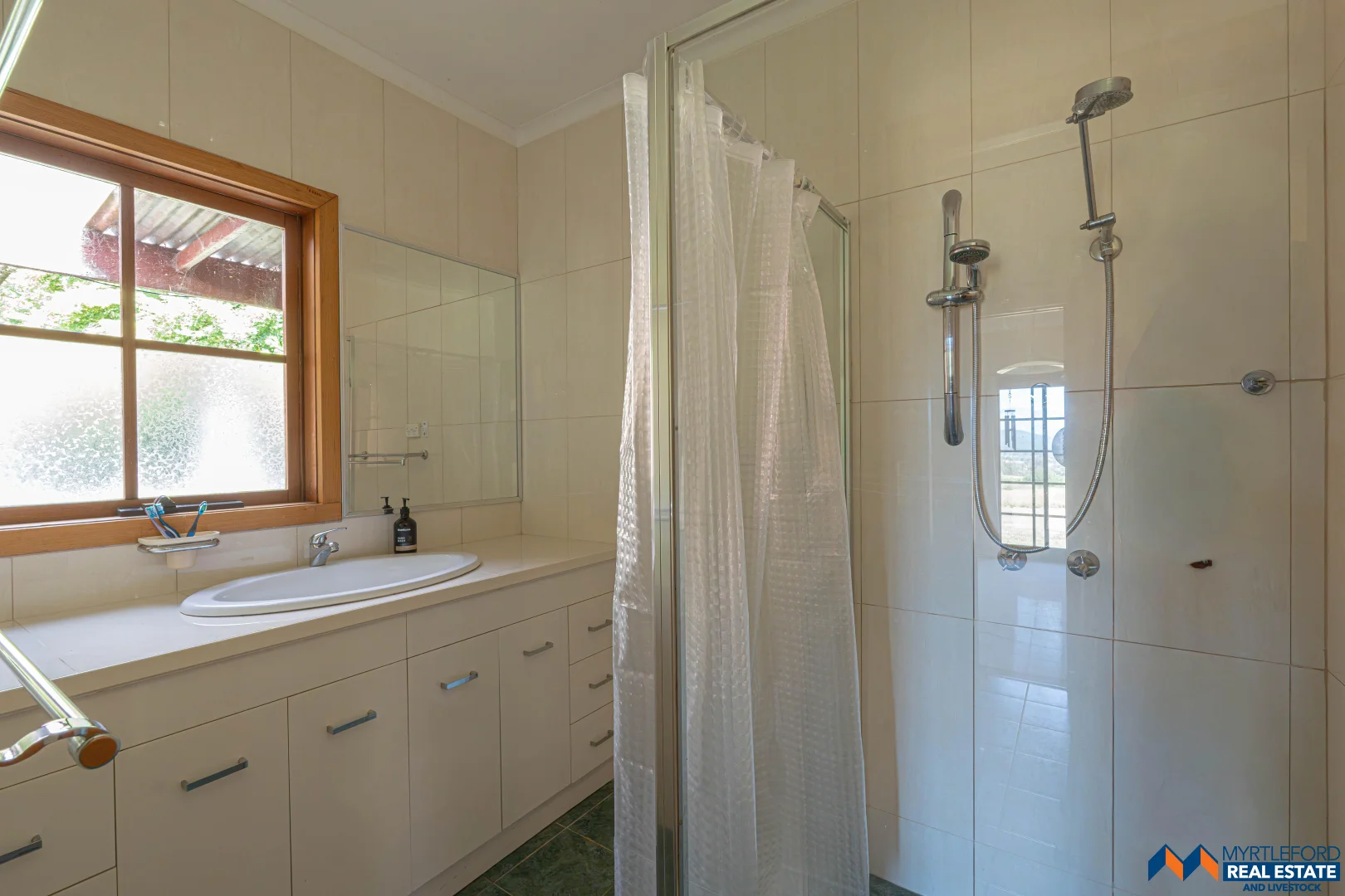 Additional image 25 of 10 Hicks Road, Myrtleford VIC 3737