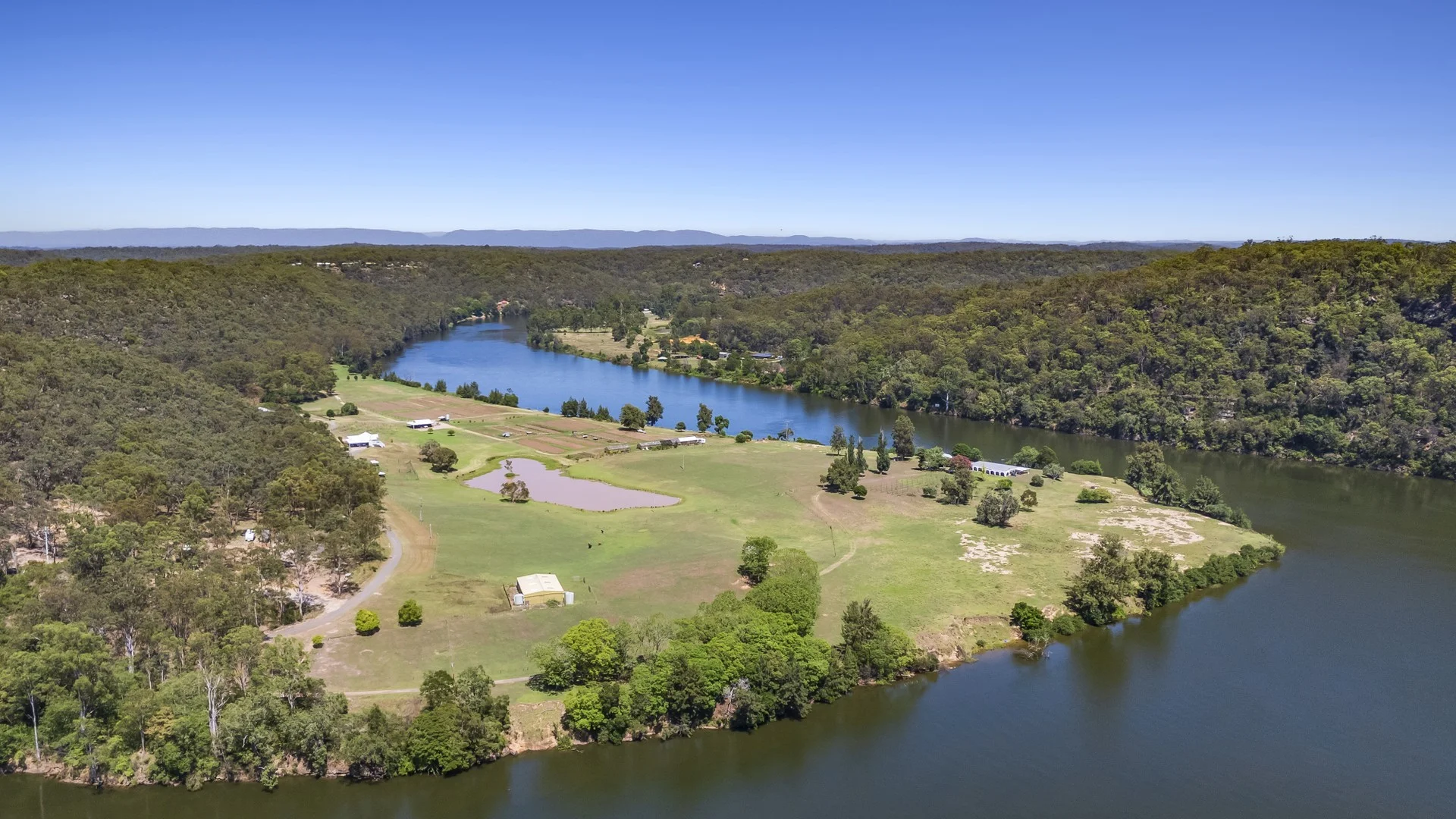 560 Laws Farm Road, Cumberland Reach NSW 2756