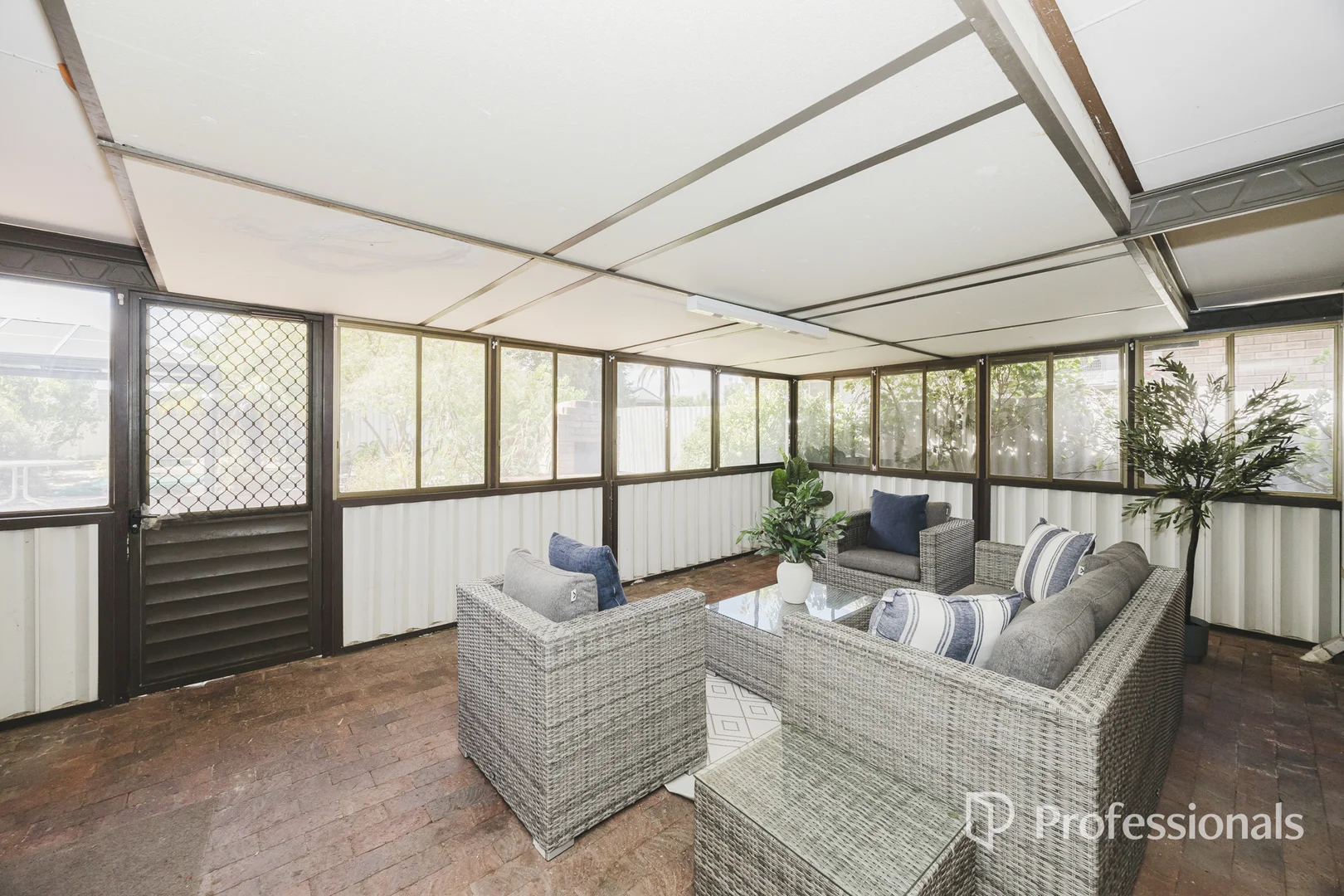 Additional image 29 of 45 Marangaroo Drive, Marangaroo WA 6064