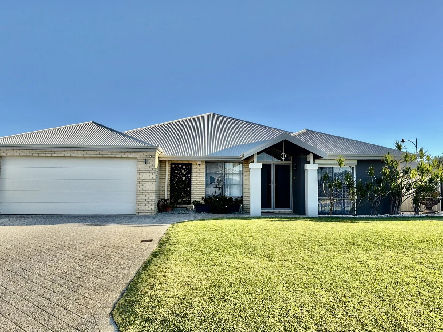 7 Gables Green, Meadow Springs WA 6210