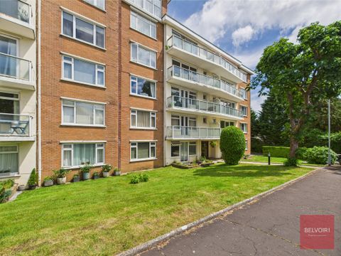 Brynfield Court, Langland, Swansea SA3