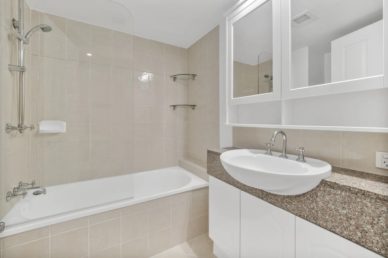 Additional image 10 of 2/236 River Terrace, Kangaroo Point QLD 4169