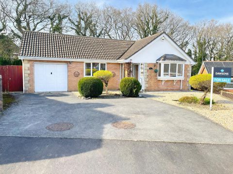 Oakwood Drive, Gowerton, Swansea SA4