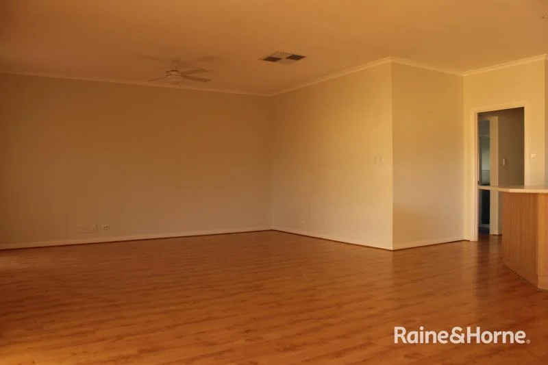 5 Melia Street, Roxby Downs SA 5725 photo 4