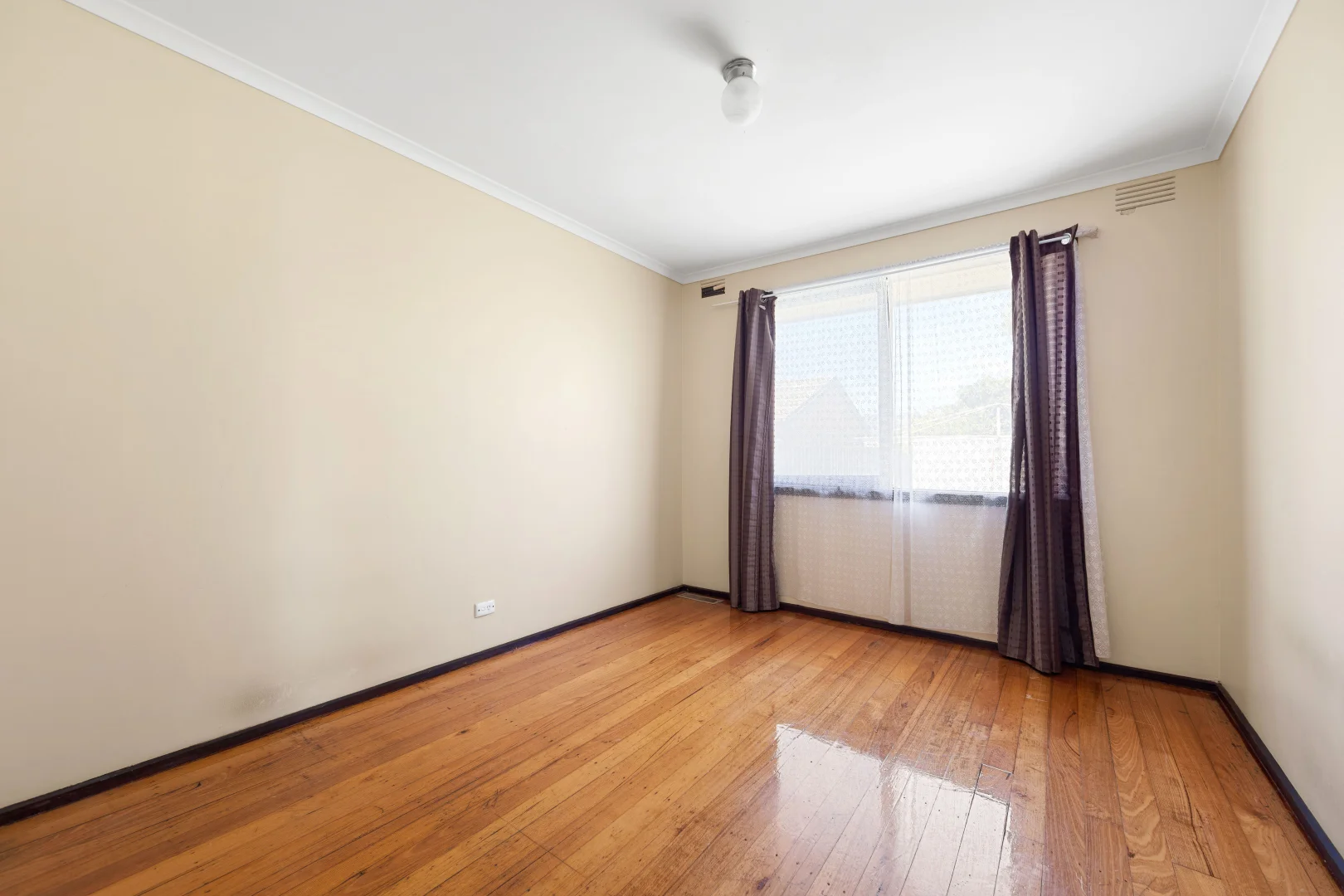 Additional image 9 of 205 Furlong road, St Albans VIC 3021