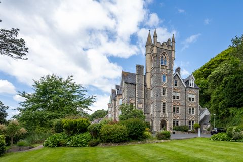 Langland Bay Manor, Langland, Swansea SA3