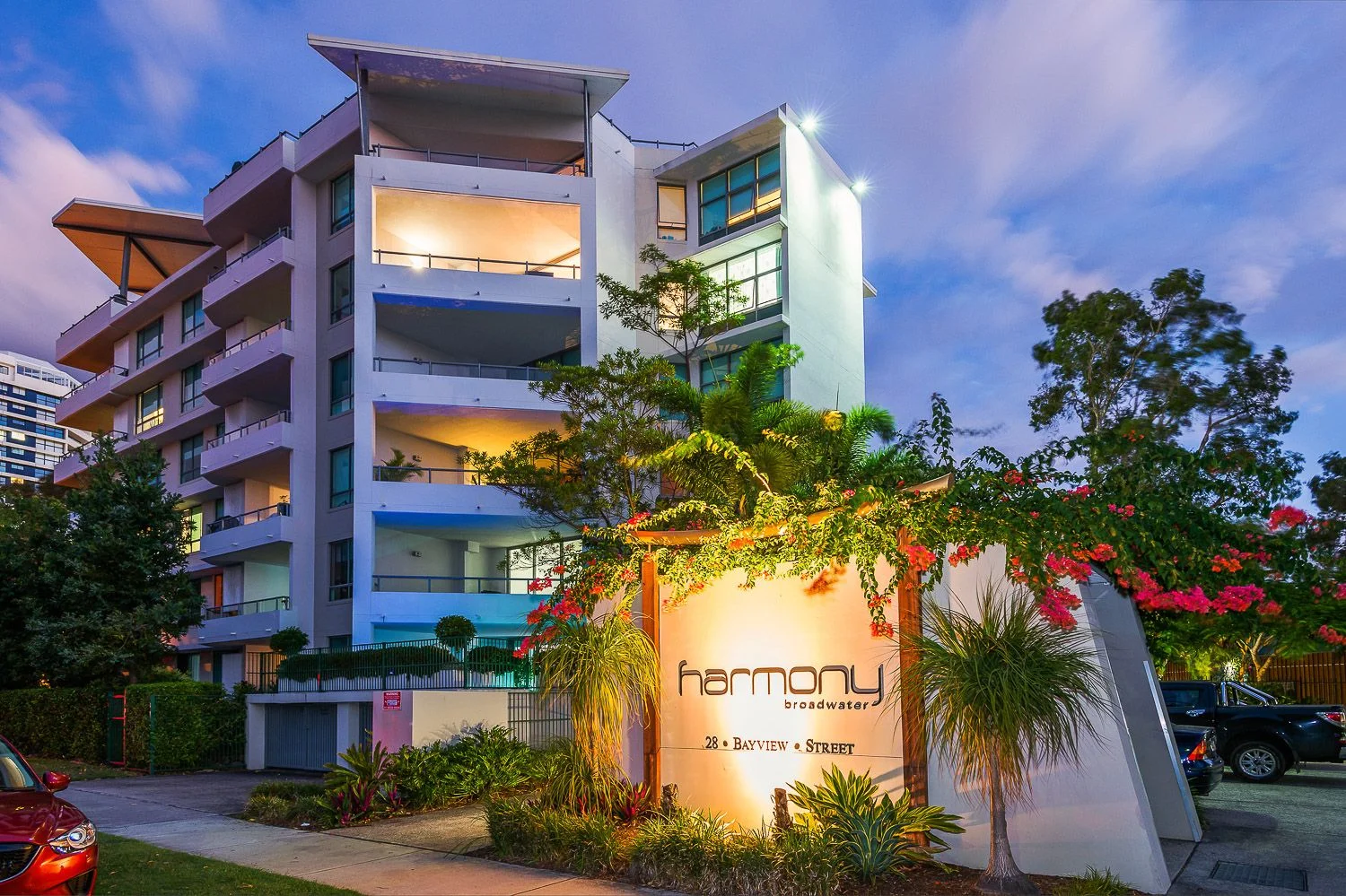 48/28 Bayview Street, Runaway Bay QLD 4216