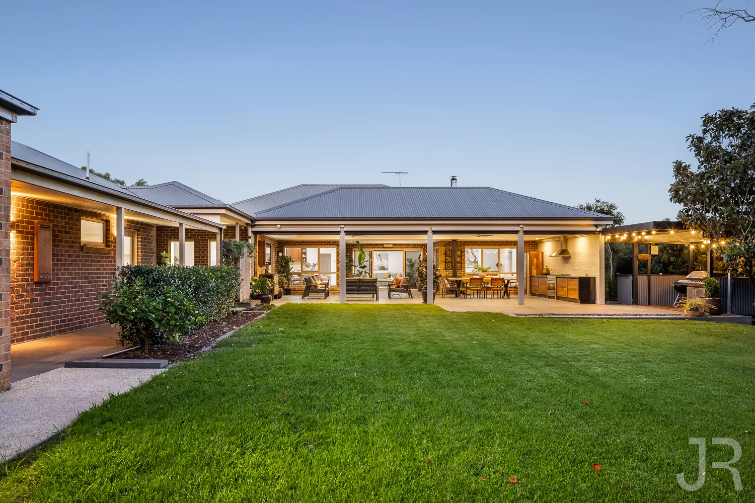 6 Holm Park Road, Beaconsfield VIC 3807