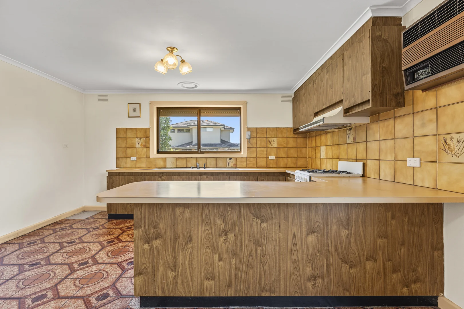 Additional image 10 of 561 Warrigal Road, Ashwood VIC 3147