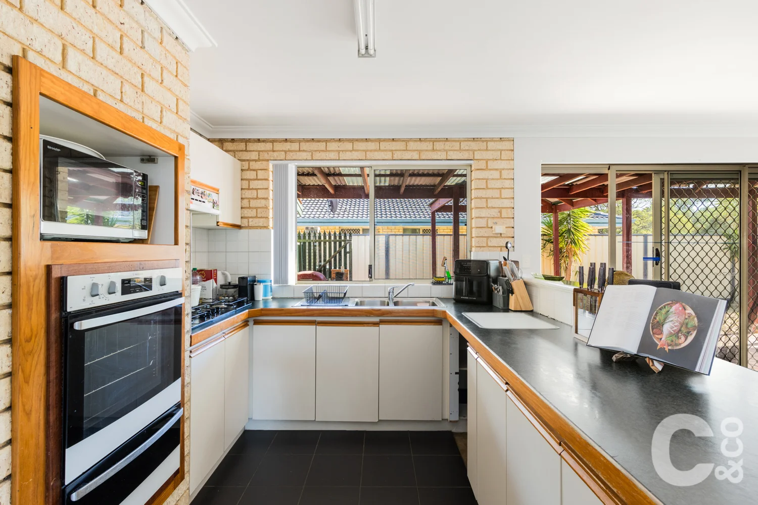 Additional image 2 of 11 Graydon Grove, Leda WA 6170
