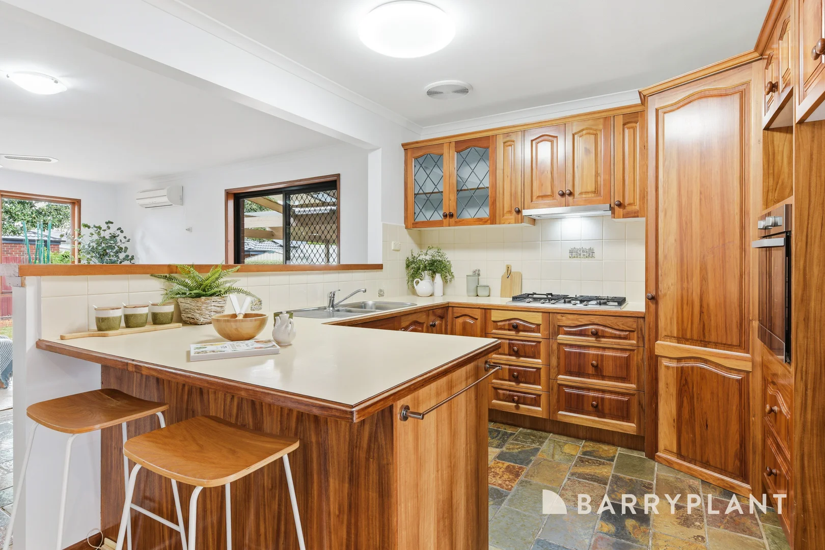 Additional image 4 of 10 Aisbett Avenue, Wantirna South VIC 3152