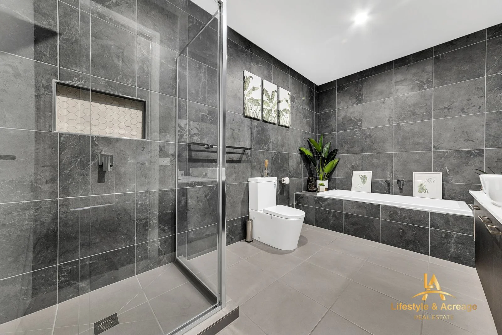 Additional image 18 of 30 OAKMONT DRIVE, Drouin VIC 3818