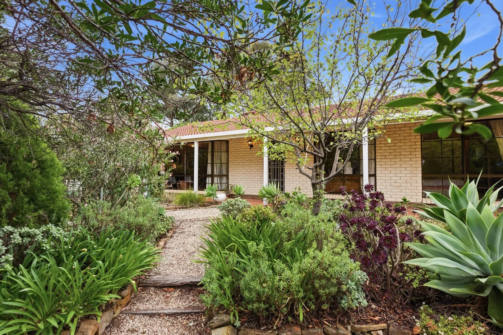 202 North Harley Street, Strathdale VIC 3550