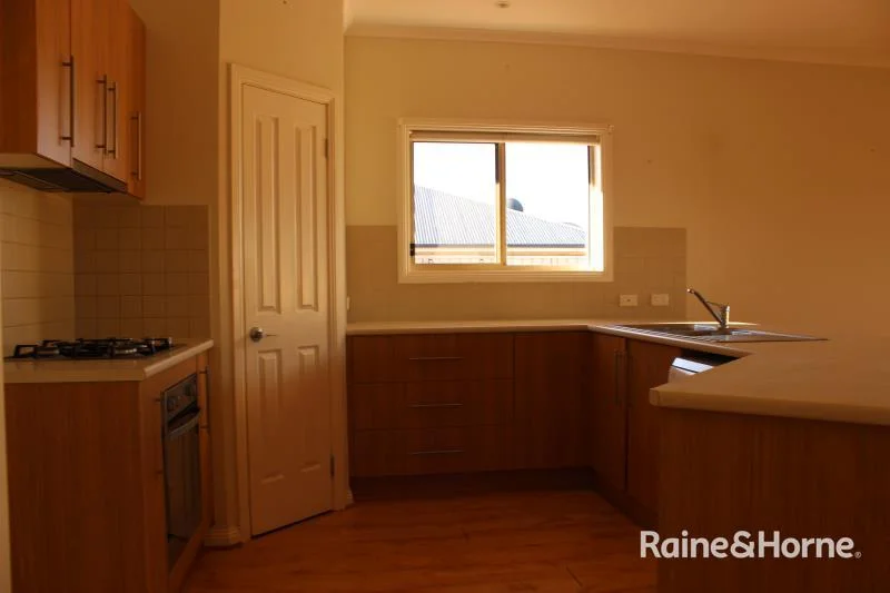 5 Melia Street, Roxby Downs SA 5725 photo 2