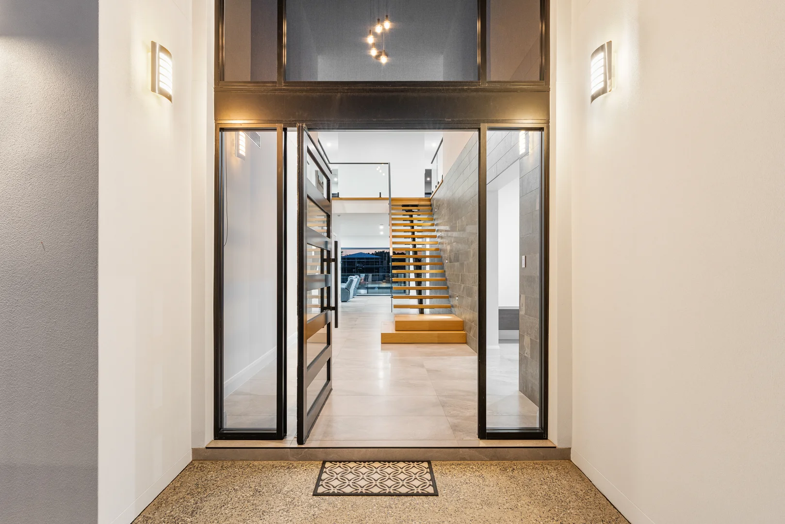 Additional image 8 of 125 Sir Bruce Small Boulevard, Benowa Waters QLD 4217