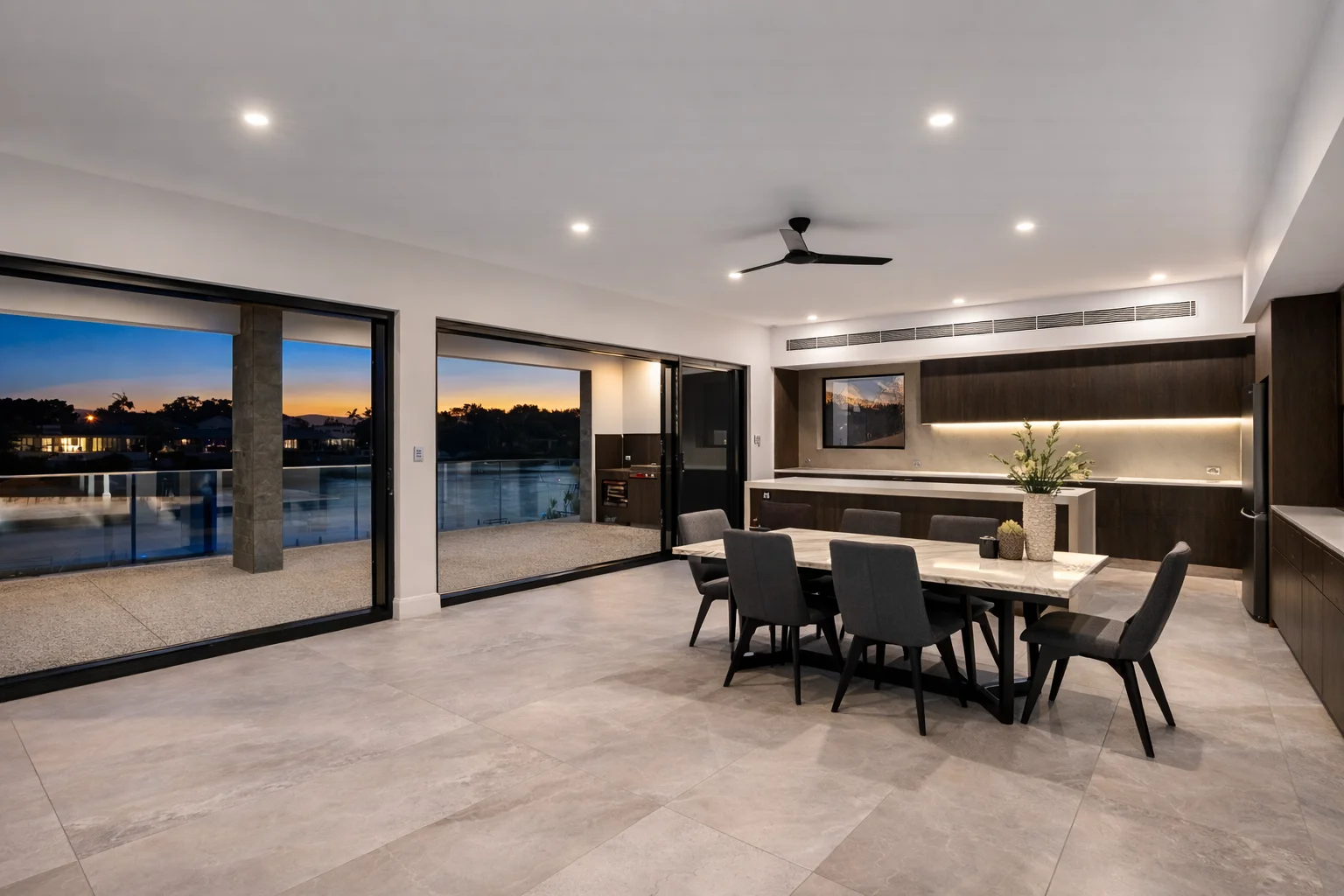Additional image 12 of 125 Sir Bruce Small Boulevard, Benowa Waters QLD 4217