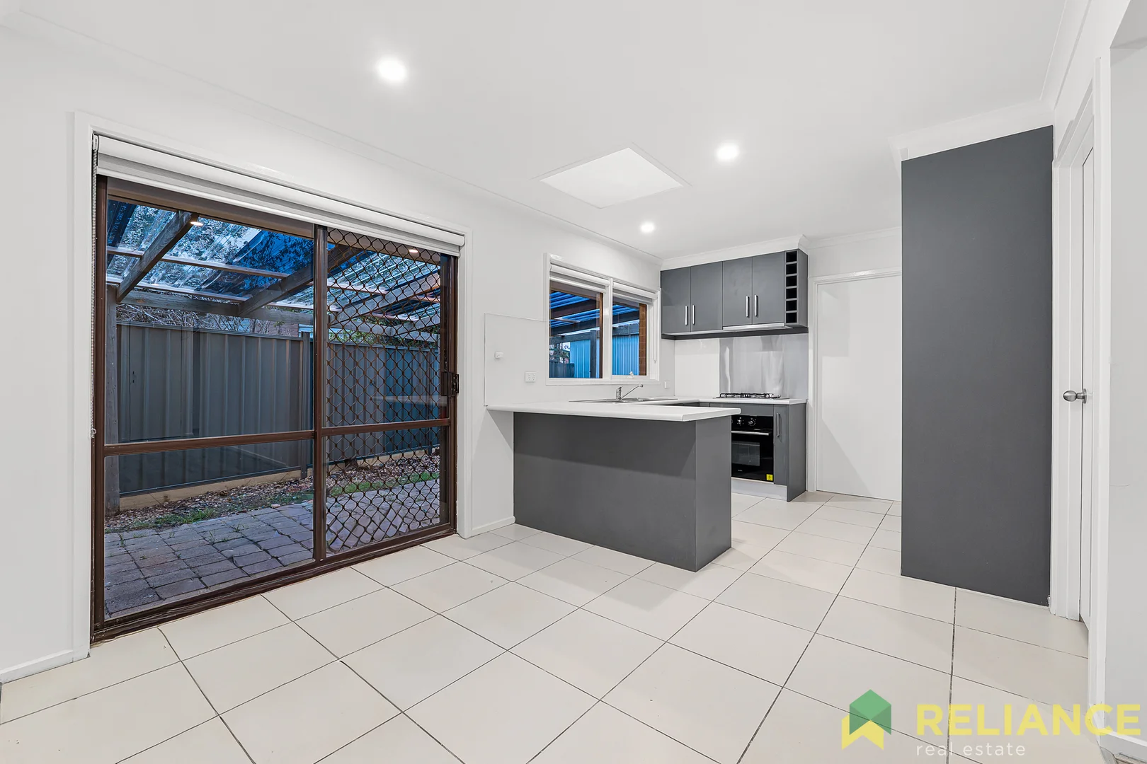 3 Berwick Place, Melton West VIC 3337 photo 4