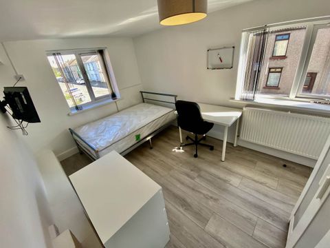 William Street, Sandfields, City Centre, Swansea SA1
