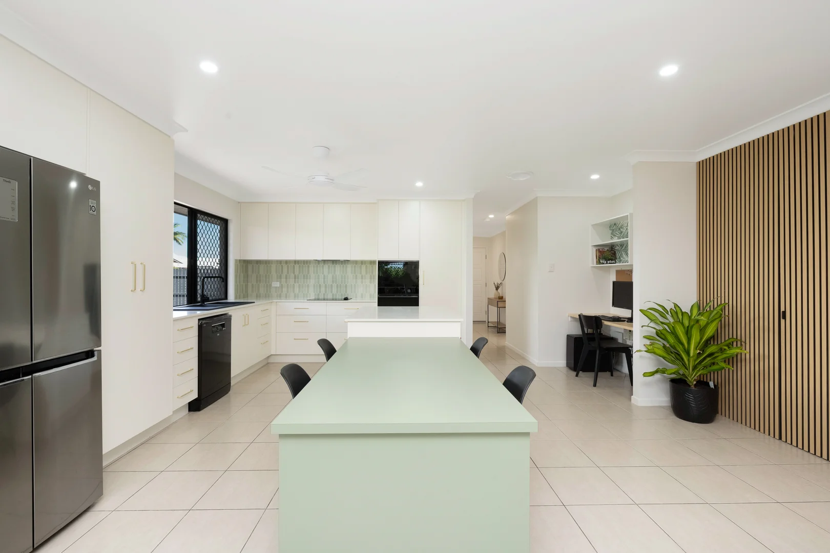 Additional image 3 of 11 Marquise Circuit, Burdell QLD 4818
