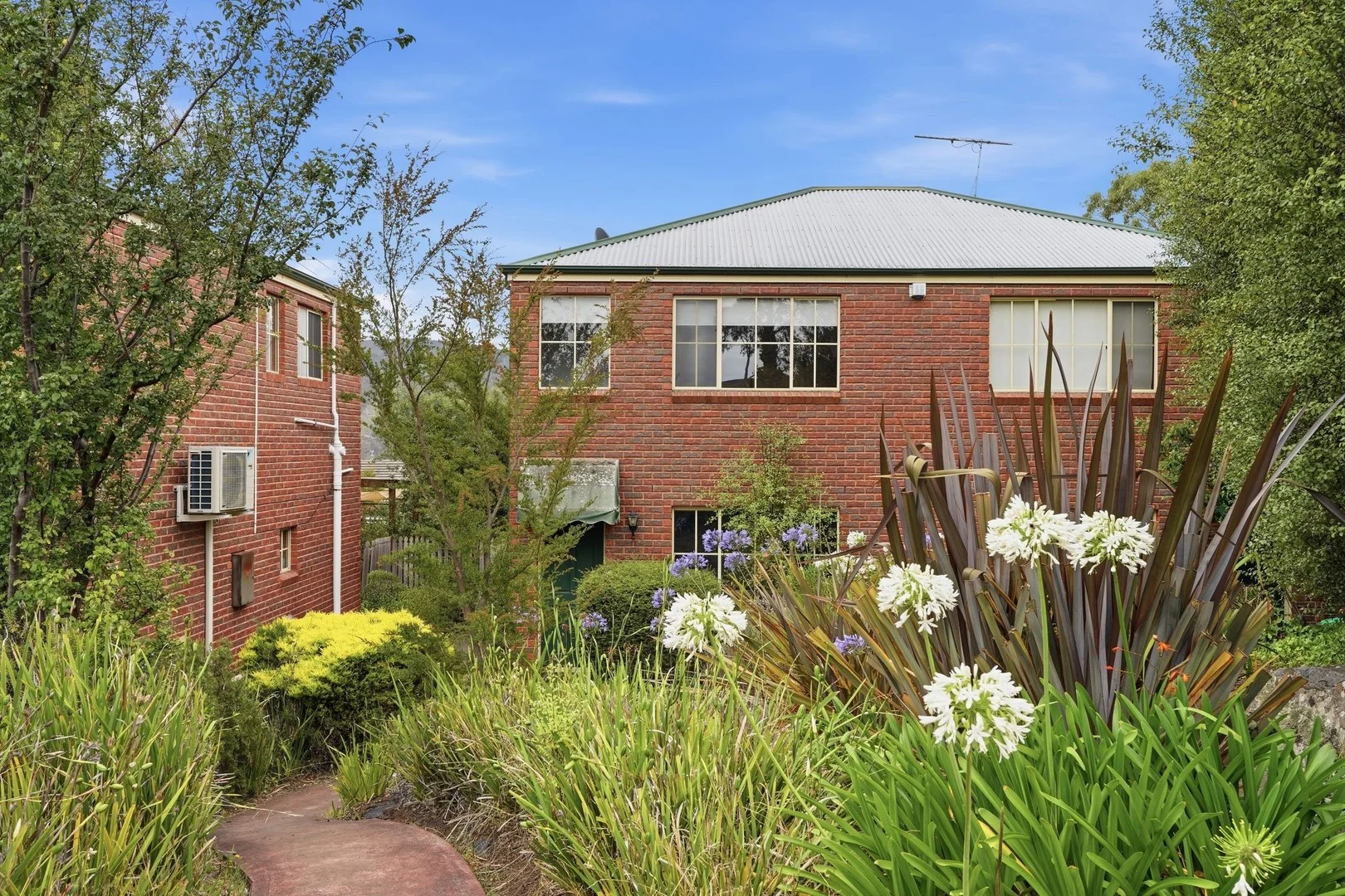 3/4 Mowbray Court, Lenah Valley TAS 7008