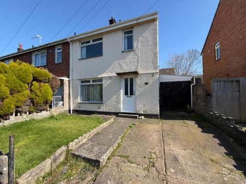 Llwyn Derw, Fforestfach, Swansea, 4Az. SA5