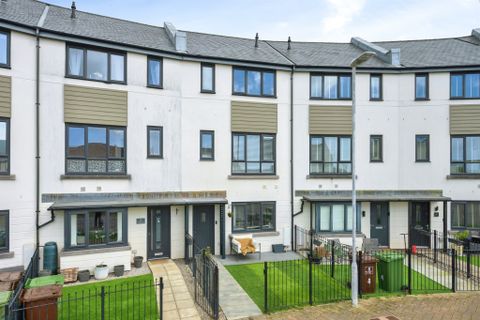 Coscombe Circus, Plymouth PL9
