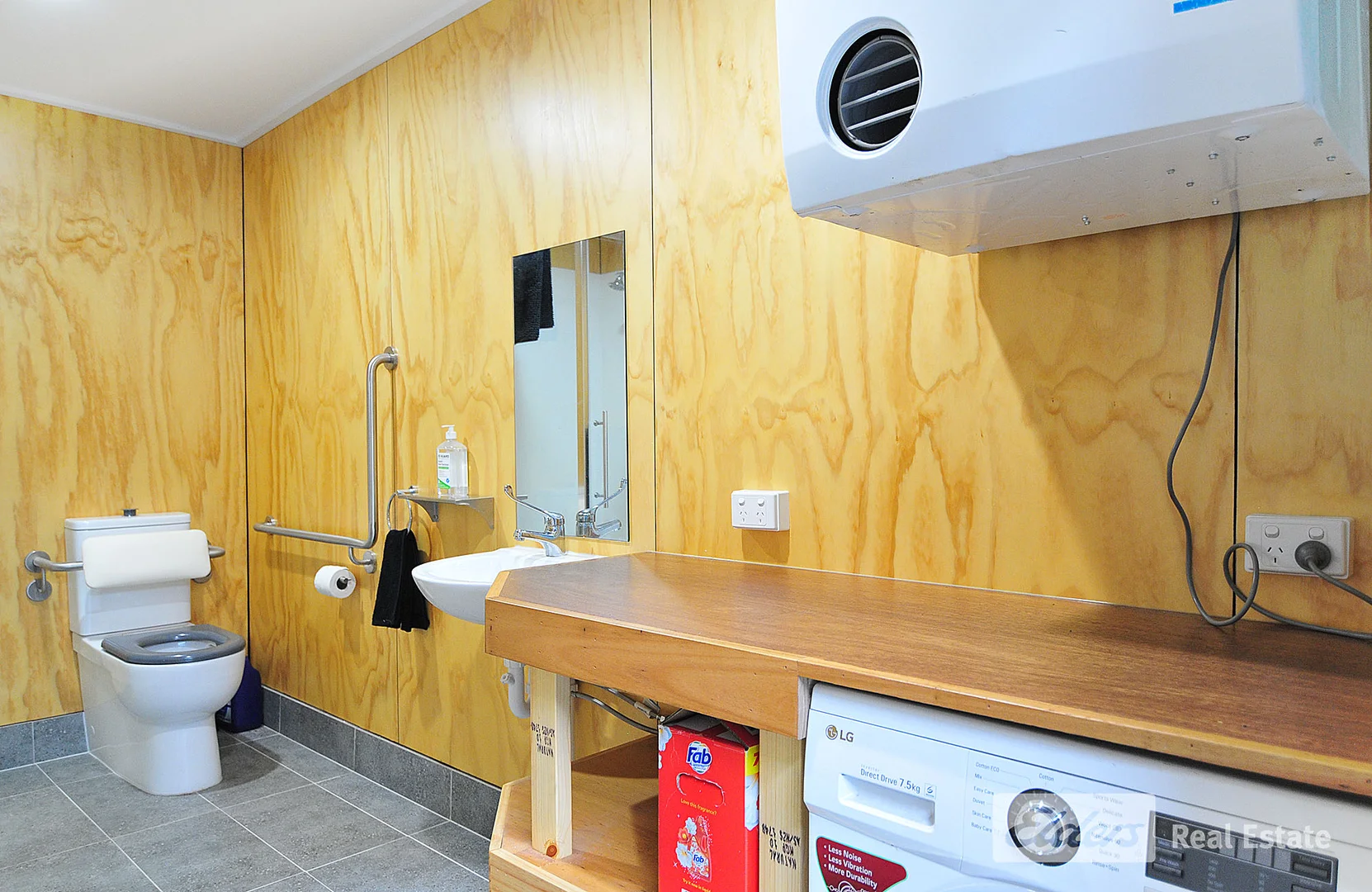 Additional image 15 of 17a White Street, Robe SA 5276