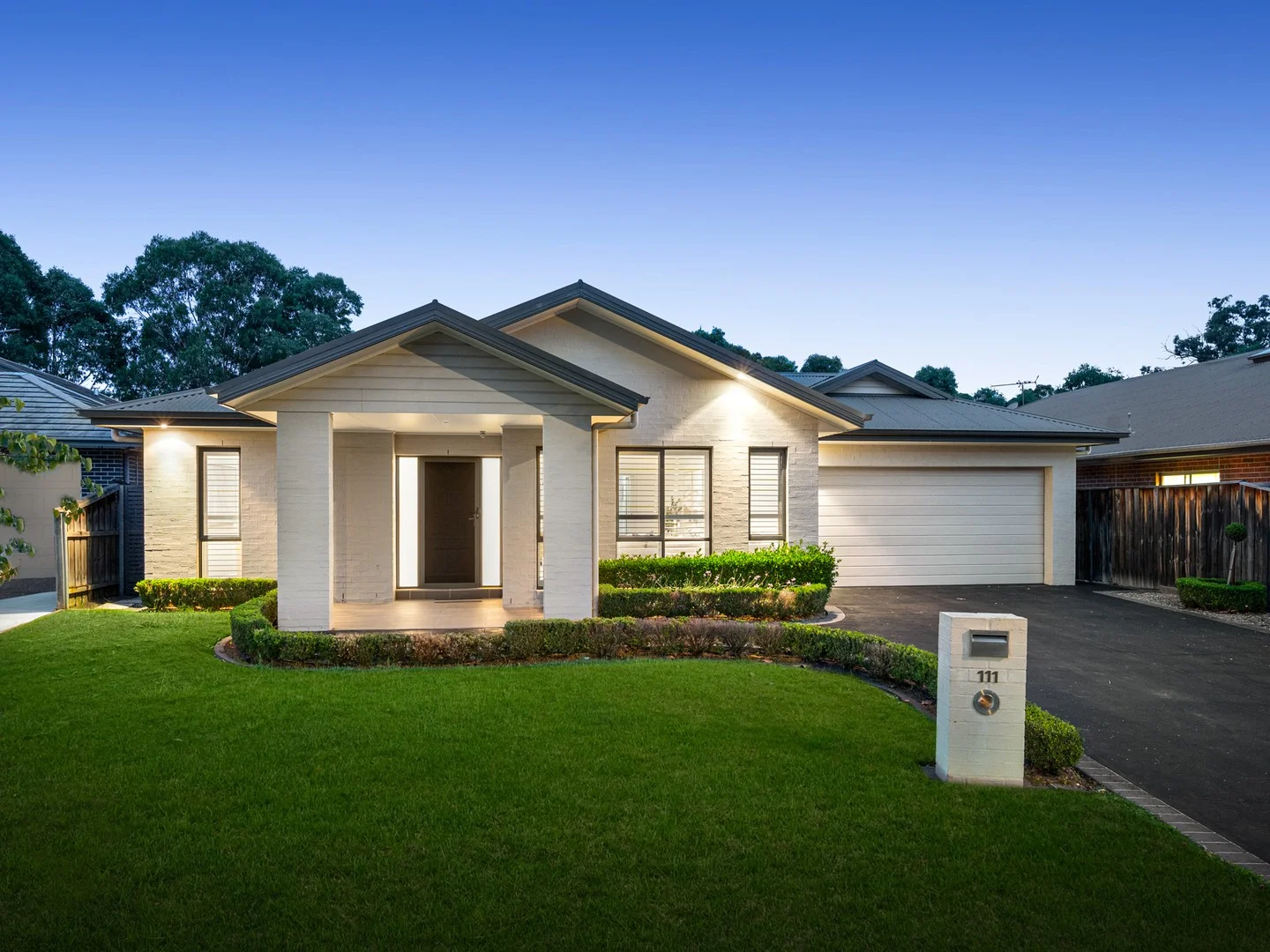 111 Macarthur Circuit, Camden Park NSW 2570