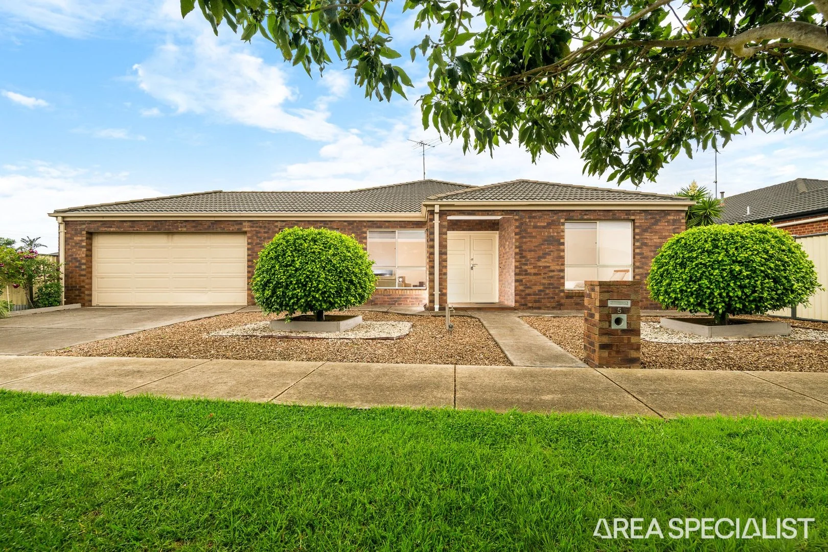 5 Hipwell Court, Lovely Banks VIC 3213