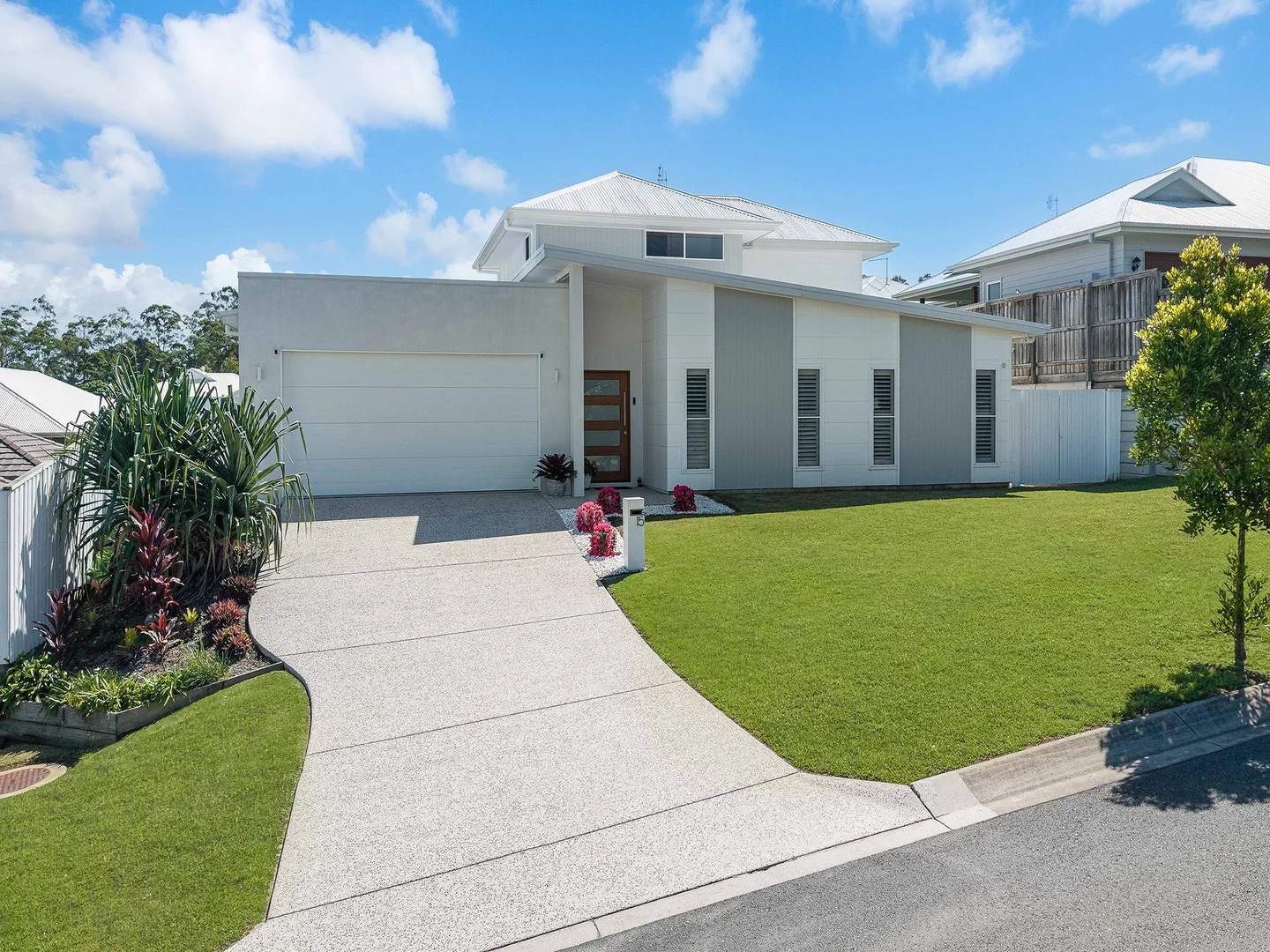 15 Skyline Circuit, Palmwoods QLD 4555