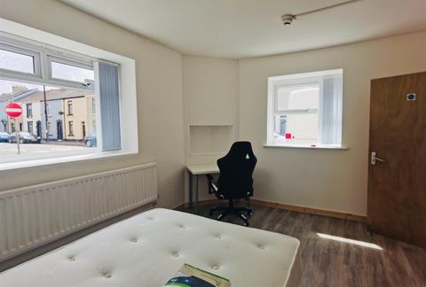 Spring Terrace, Swansea SA1