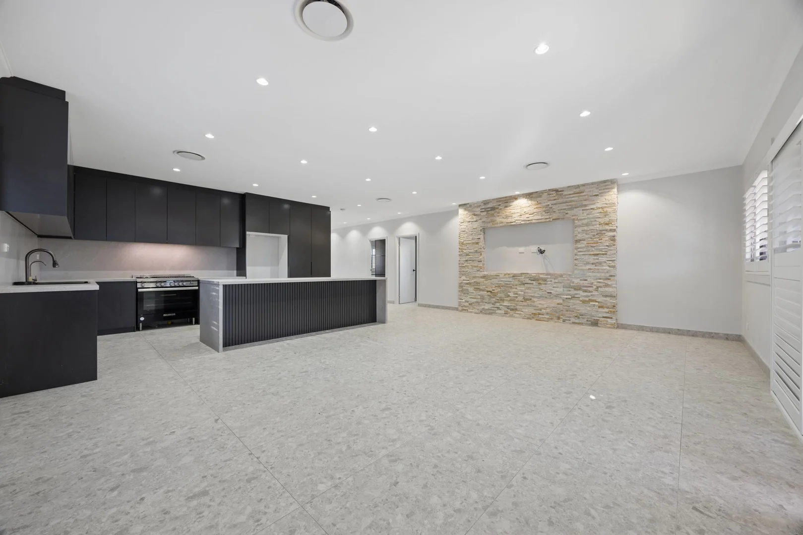Additional image 2 of 27 William Street, Young NSW 2594