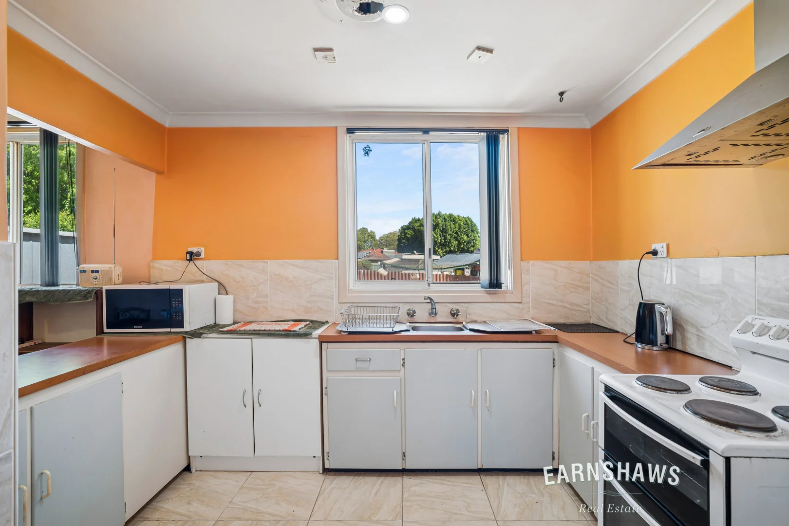Additional image 3 of 74 Jinda Road, Koongamia WA 6056