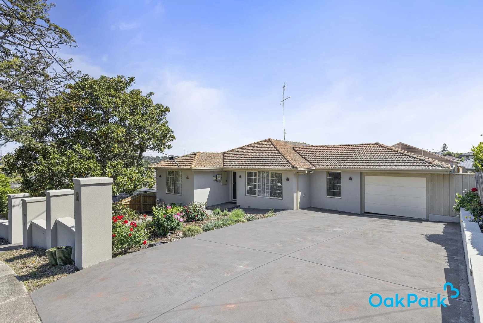 10 Valley Crescent, Glenroy VIC 3046