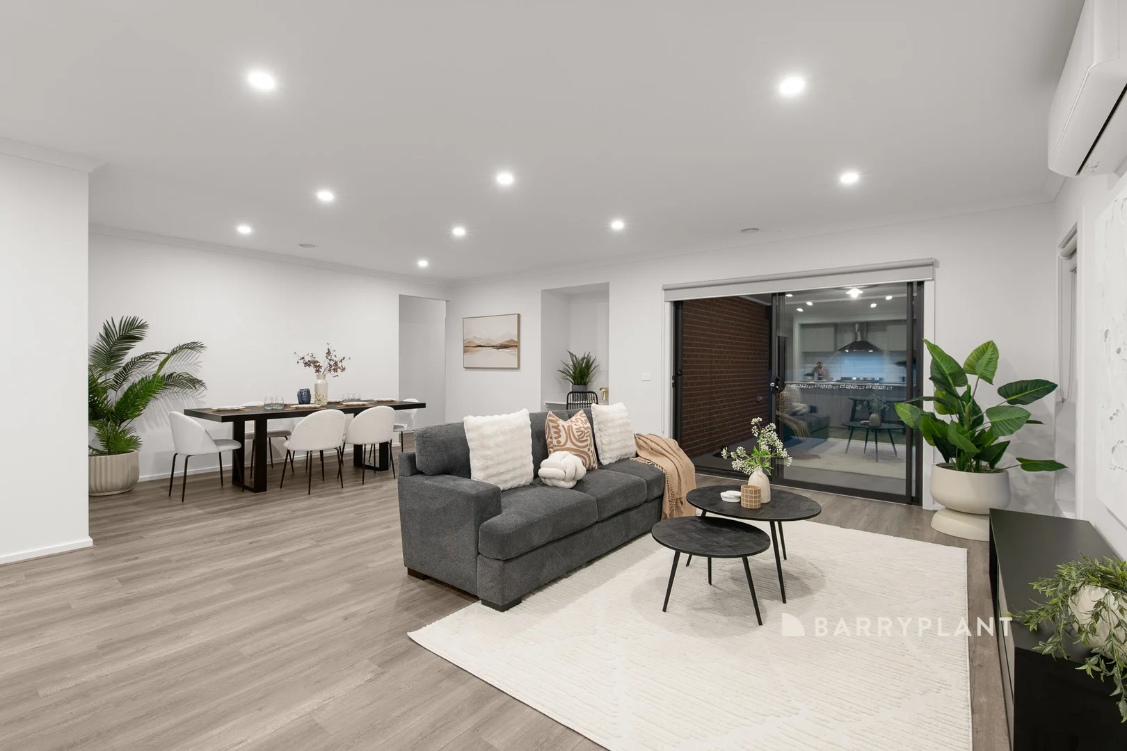 Additional image 7 of 72A Weebar Road, Drouin VIC 3818