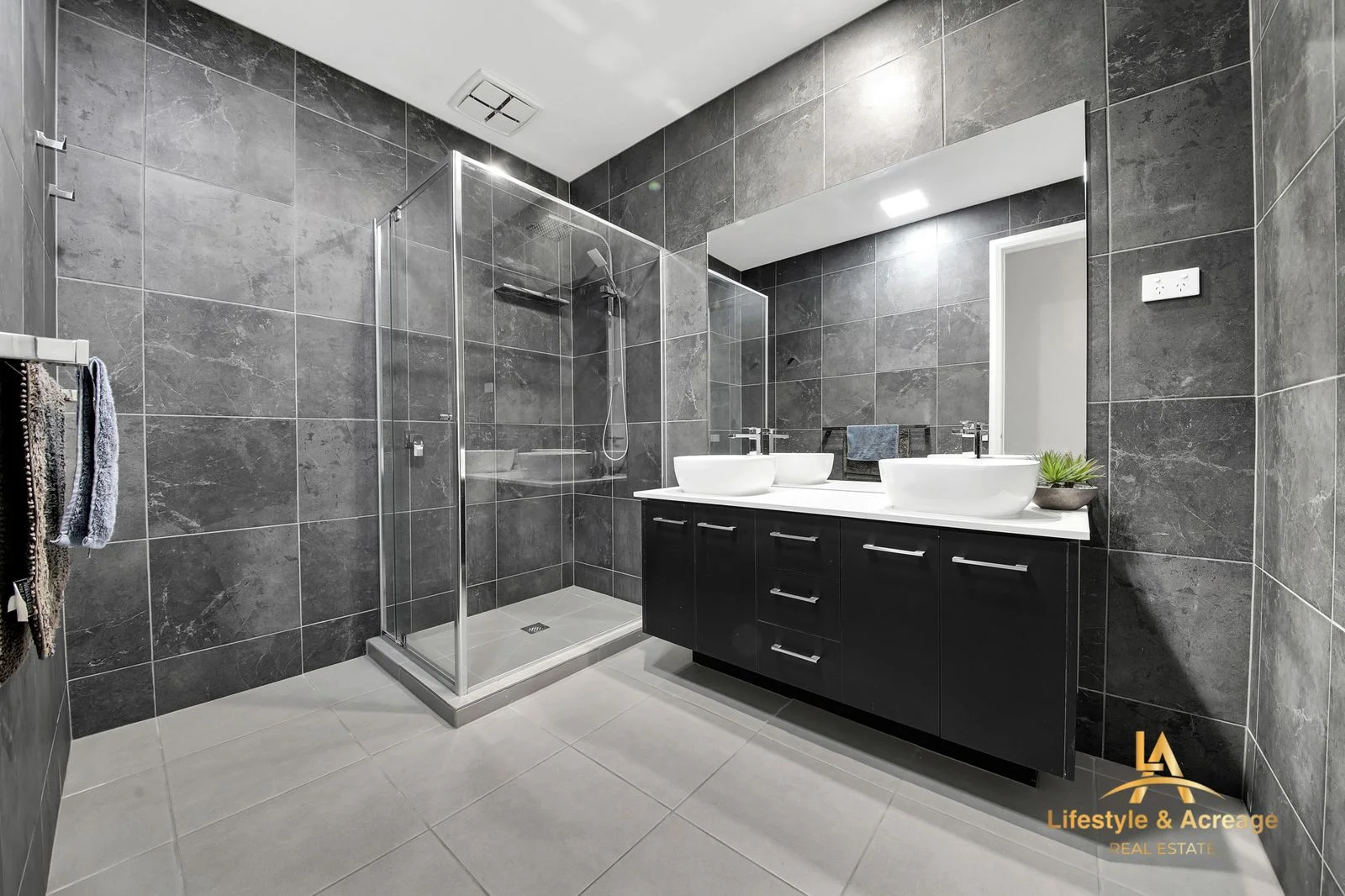 Additional image 19 of 30 OAKMONT DRIVE, Drouin VIC 3818