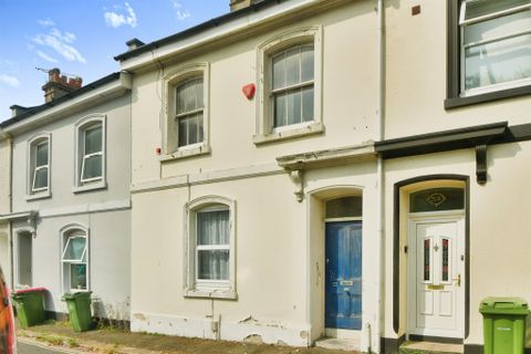 Clarence Place, Morice Town, Plymouth PL2