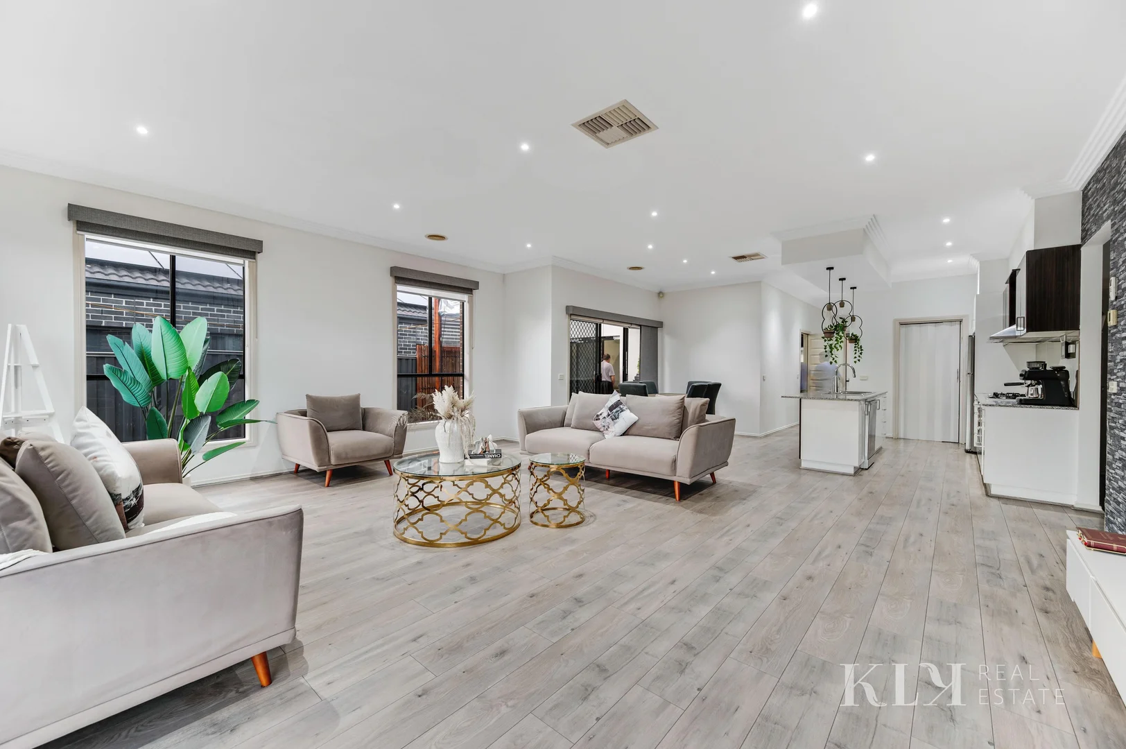27 Corringa Way, Craigieburn VIC 3064 photo 5