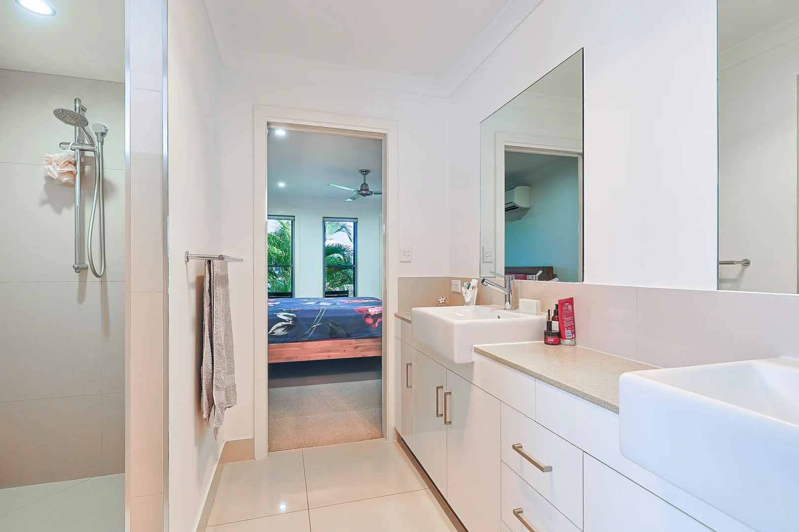 56 Canterbury Drive, Emerald QLD 4720 photo 4