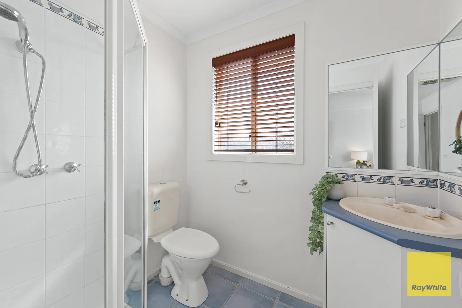 Additional image 9 of 2 Flagstaff Lane, Taylors Hill VIC 3037