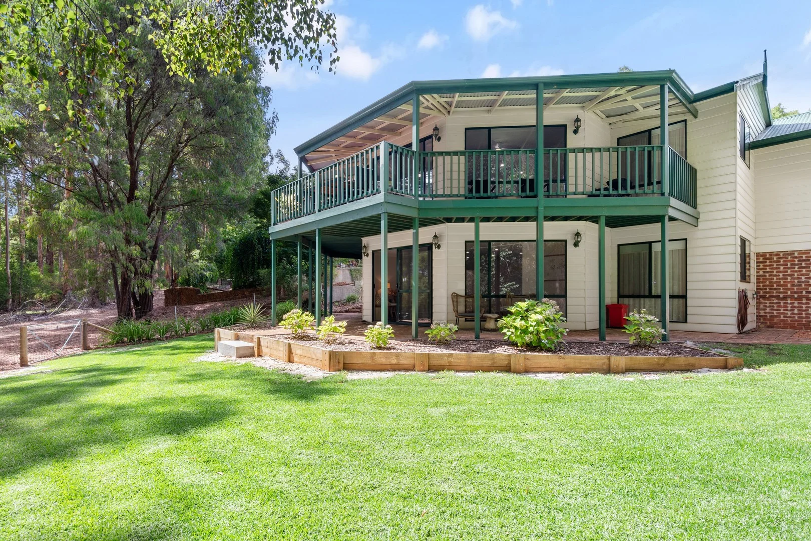 14 Wattlebird Grove, Pemberton WA 6260